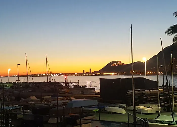Santa Barbara 18 *